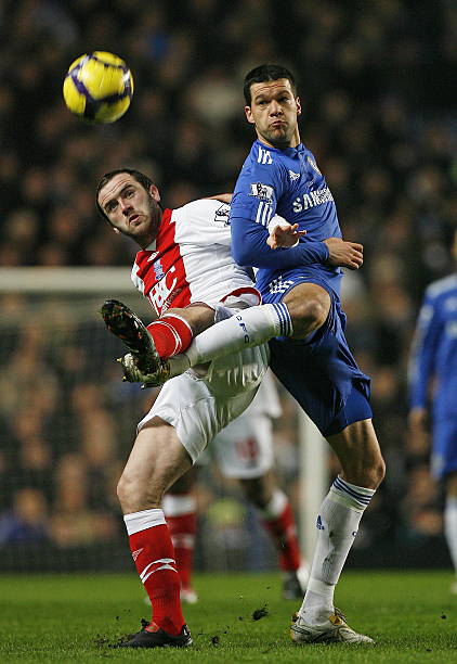 由于全球疫 由于全球疫