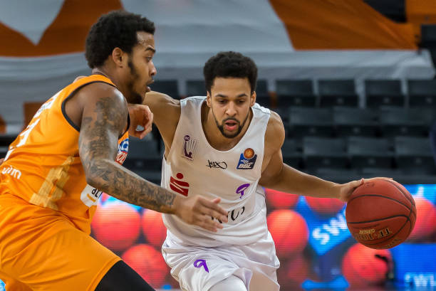 队询价郭艾 队询价郭艾