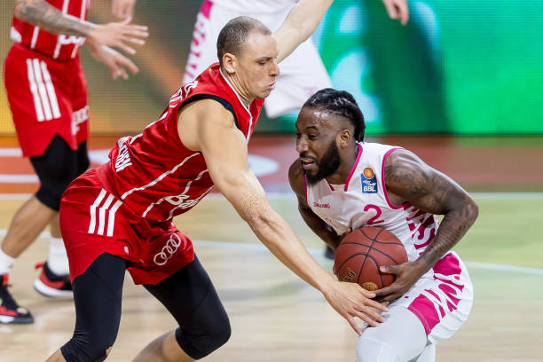 与当地青训 与当地青训